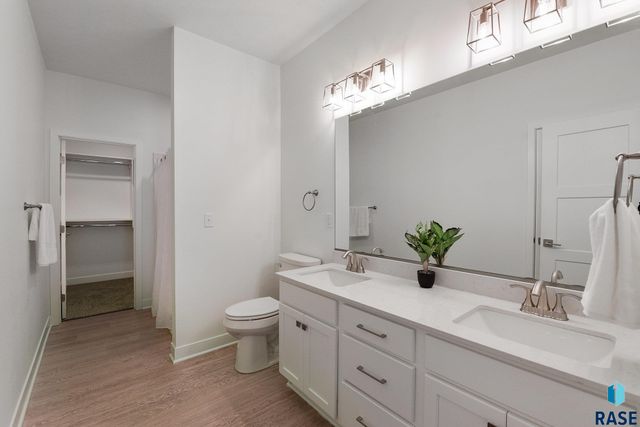 9201 W Ark Pl Place, Sioux Falls, SD 57106