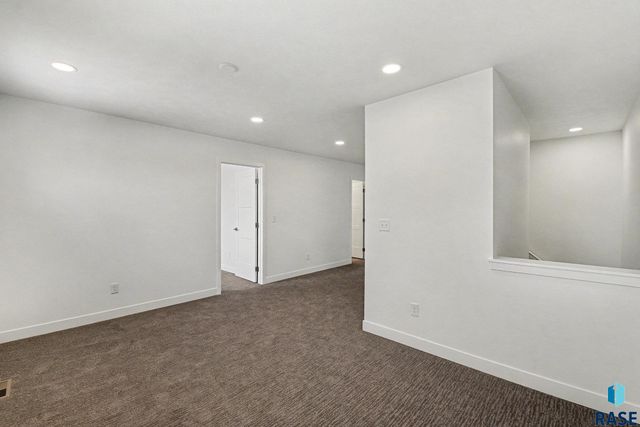 9201 W Ark Pl Place, Sioux Falls, SD 57106