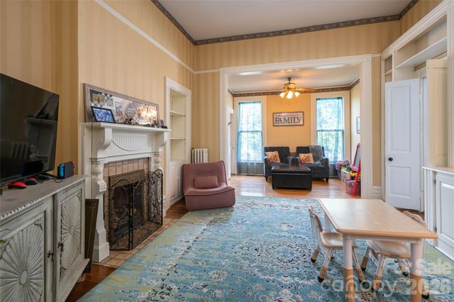 411 W Union Street, Morganton, NC 28655