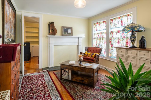 411 W Union Street, Morganton, NC 28655