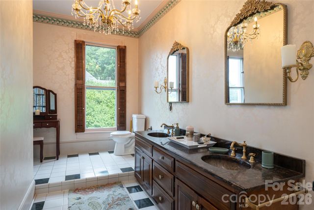 411 W Union Street, Morganton, NC 28655