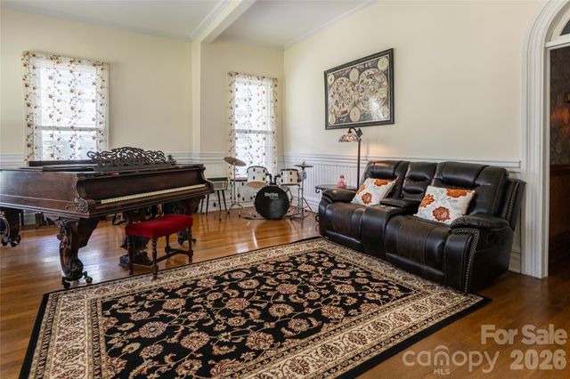 411 W Union Street, Morganton, NC 28655