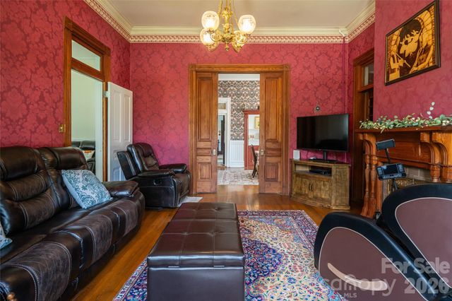411 W Union Street, Morganton, NC 28655