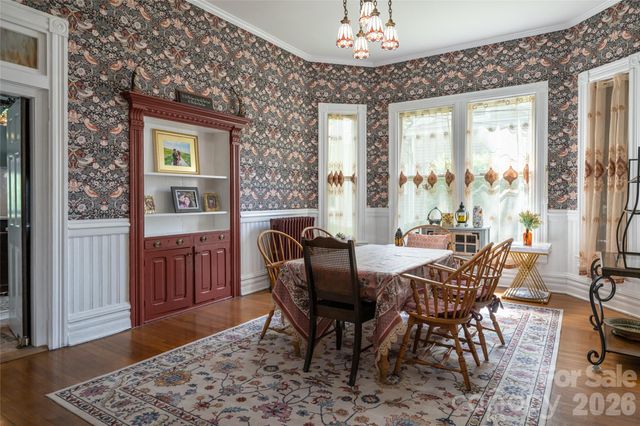411 W Union Street, Morganton, NC 28655