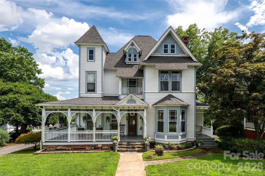 411 W Union Street, Morganton, NC 28655