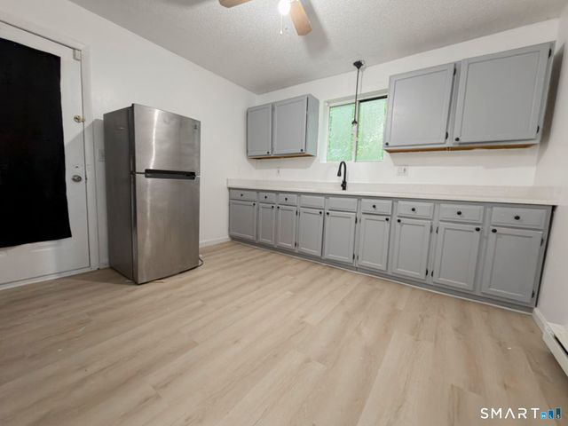 28 Santoro Street, Waterbury, CT 06704
