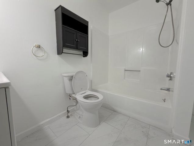 28 Santoro Street, Waterbury, CT 06704