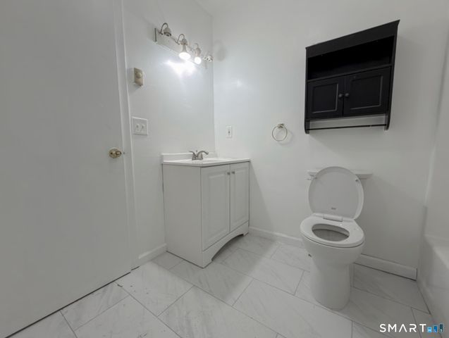 28 Santoro Street, Waterbury, CT 06704