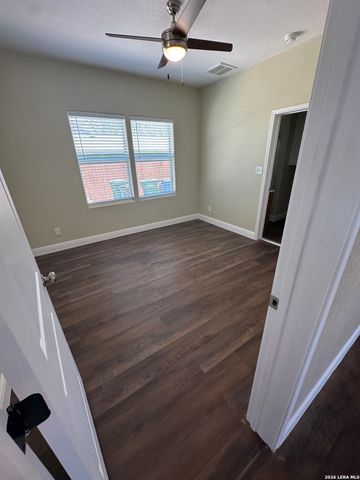 918 Sacramento, San Antonio, TX 78201