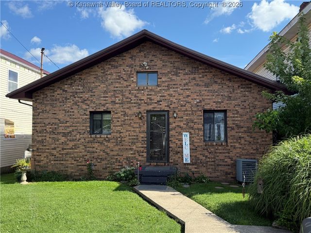 1024 West Virginia Avenue, Dunbar, WV 25064