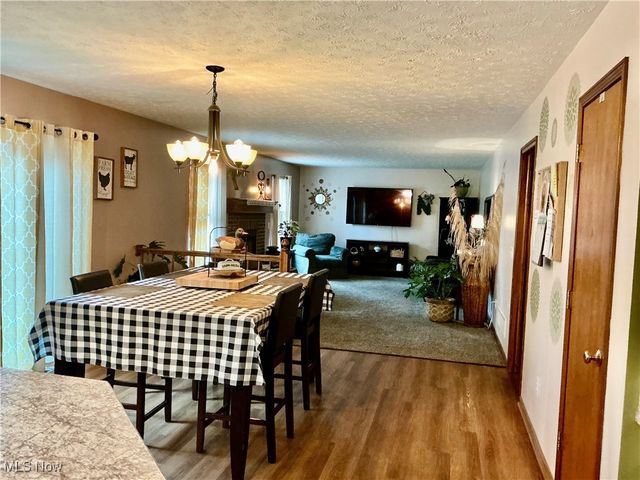 11912 Packets Street NW, Canal Fulton, OH 44614