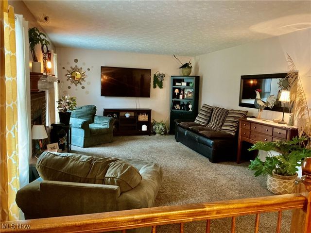 11912 Packets Street NW, Canal Fulton, OH 44614