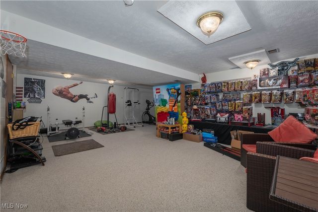 11912 Packets Street NW, Canal Fulton, OH 44614