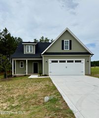 158 Spring Meadows Drive, Aberdeen, NC 28315