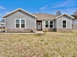 400 S Carter Avenue, Lincoln, AR 72744