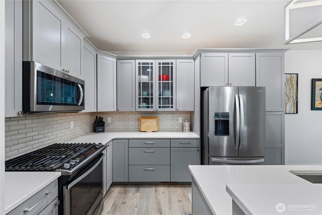 5612 Clearview Drive, Ferndale, WA 98248