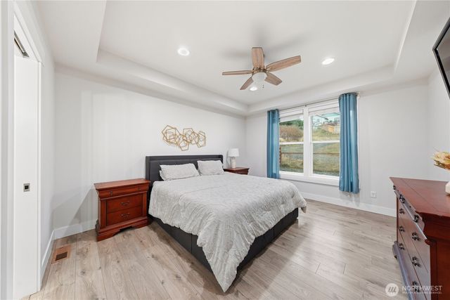 5612 Clearview Drive, Ferndale, WA 98248