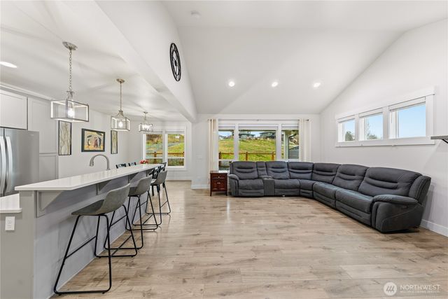 5612 Clearview Drive, Ferndale, WA 98248