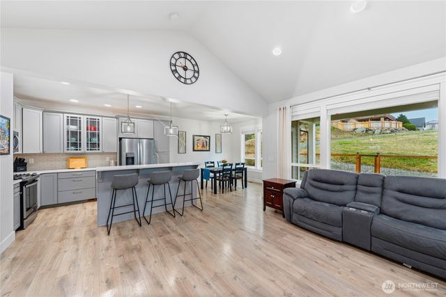 5612 Clearview Drive, Ferndale, WA 98248