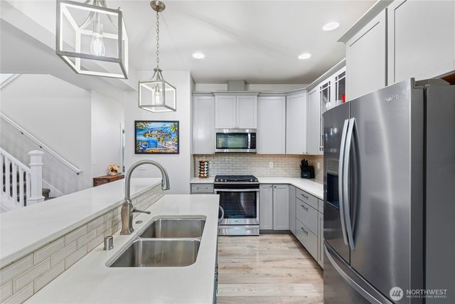 5612 Clearview Drive, Ferndale, WA 98248