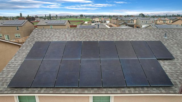 1932 Justice Avenue, Tulare, CA 93274