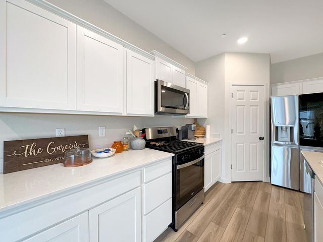 1932 Justice Avenue, Tulare, CA 93274