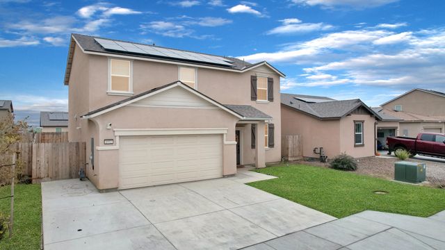 1932 Justice Avenue, Tulare, CA 93274