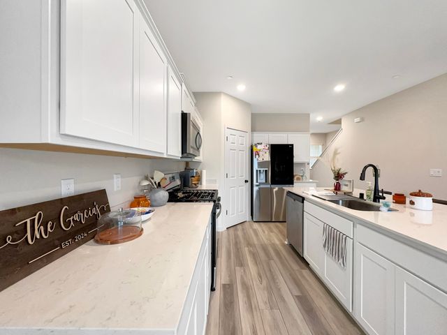 1932 Justice Avenue, Tulare, CA 93274