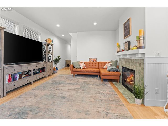 7908 Se HARNEY St, Portland, OR 97206