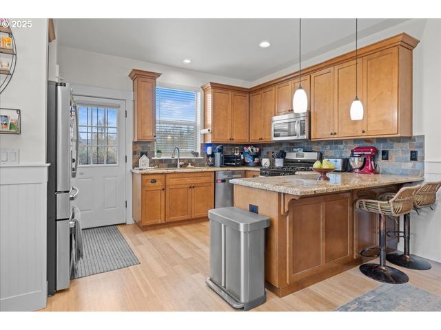 7908 Se HARNEY St, Portland, OR 97206