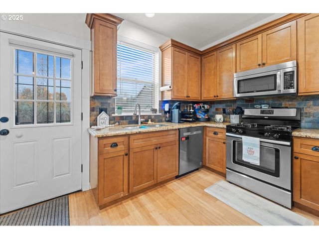 7908 Se HARNEY St, Portland, OR 97206