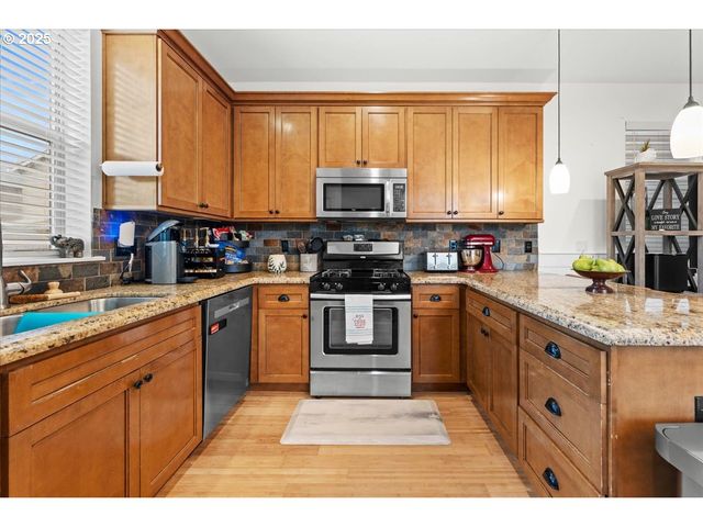 7908 Se HARNEY St, Portland, OR 97206