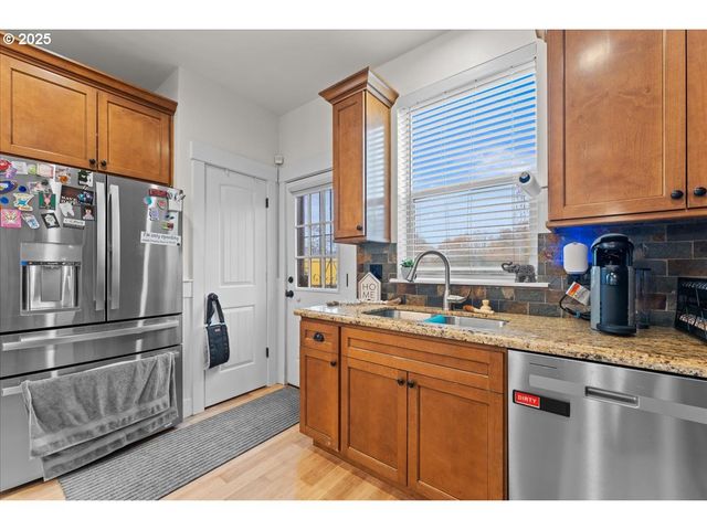 7908 Se HARNEY St, Portland, OR 97206