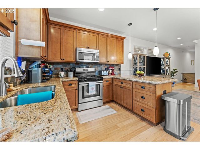 7908 Se HARNEY St, Portland, OR 97206