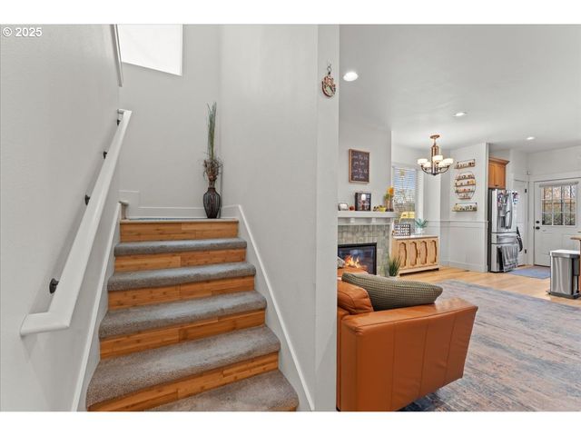 7908 Se HARNEY St, Portland, OR 97206