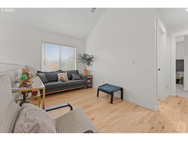 7908 Se HARNEY St, Portland, OR 97206