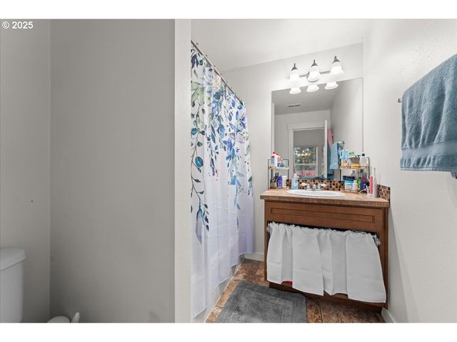 7908 Se HARNEY St, Portland, OR 97206