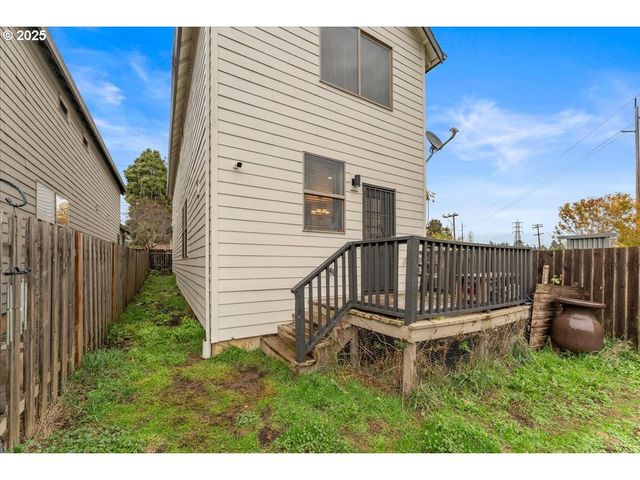 7908 Se HARNEY St, Portland, OR 97206