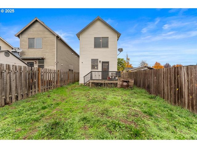 7908 Se HARNEY St, Portland, OR 97206