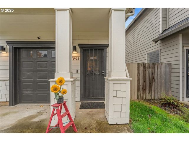 7908 Se HARNEY St, Portland, OR 97206