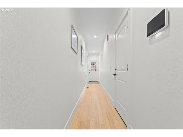 7908 Se HARNEY St, Portland, OR 97206