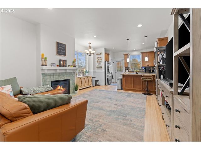 7908 Se HARNEY St, Portland, OR 97206