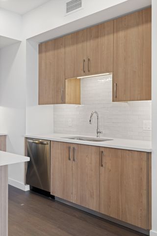 1212 Demonbreun St A13, Nashville, TN 37203
