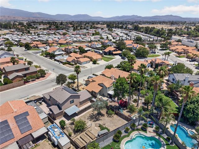 1448 Calle San Sebastian, San Jacinto, CA 92583