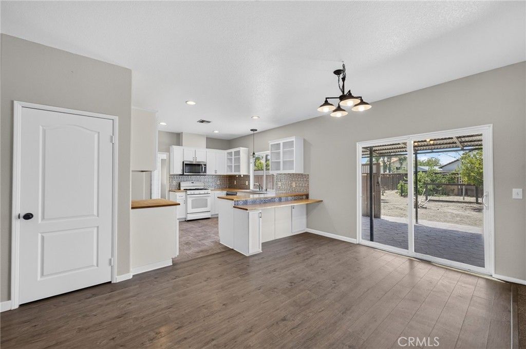 Image 19 of property listing at 1448 Calle San Sebastian, San Jacinto, CA 92583