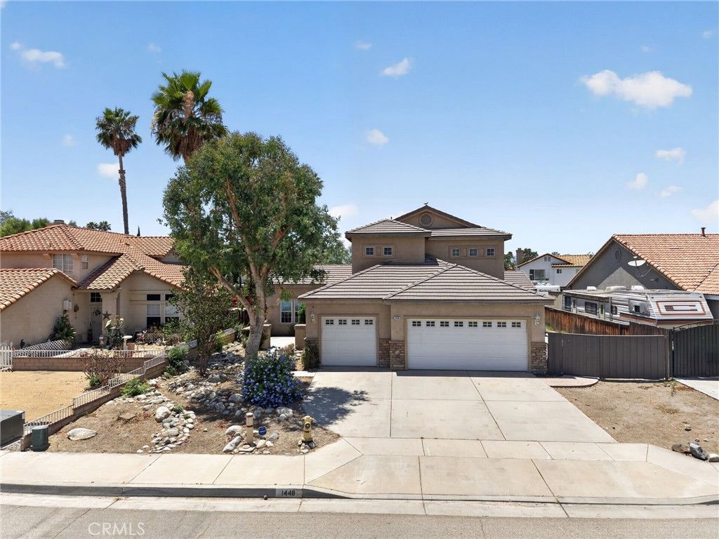 Image 2 of property listing at 1448 Calle San Sebastian, San Jacinto, CA 92583