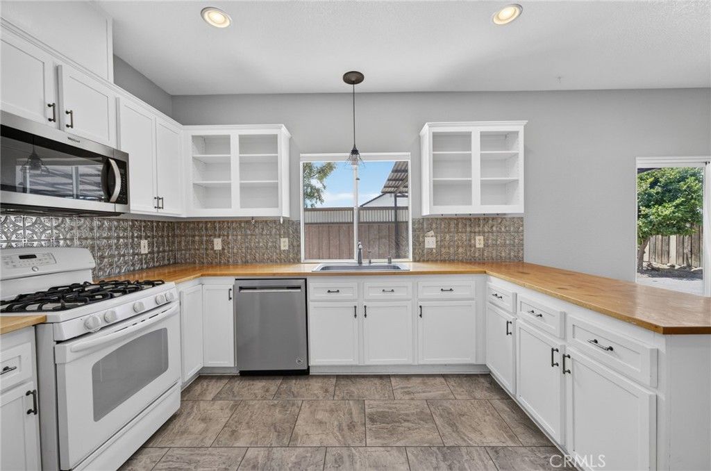 Image 23 of property listing at 1448 Calle San Sebastian, San Jacinto, CA 92583