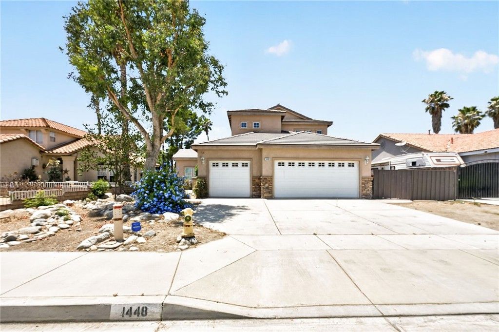 Image 3 of property listing at 1448 Calle San Sebastian, San Jacinto, CA 92583