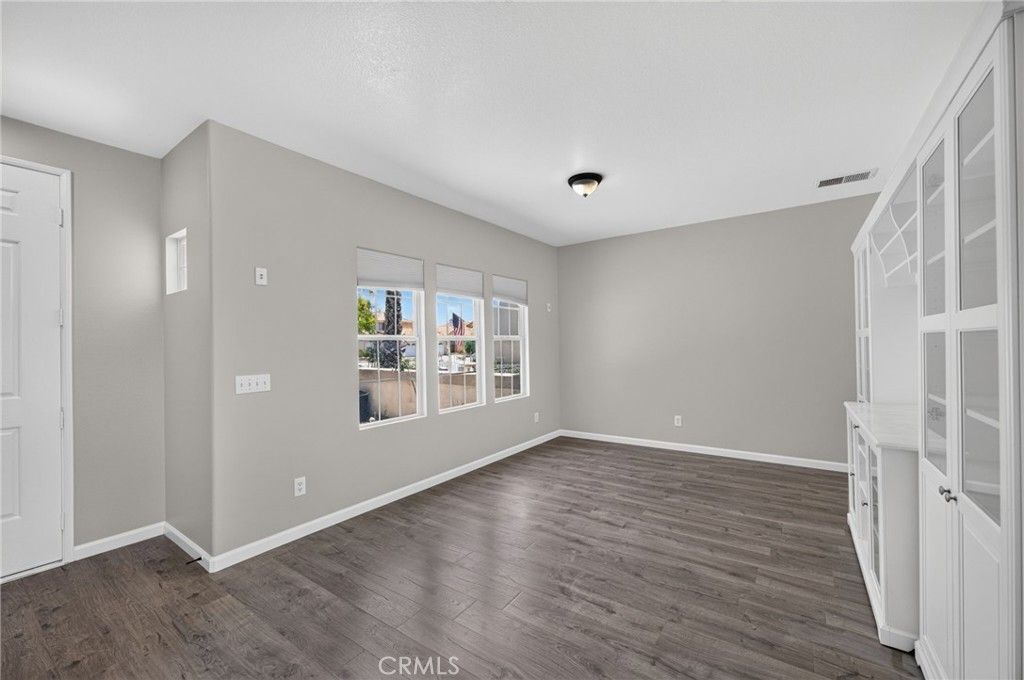 Image 7 of property listing at 1448 Calle San Sebastian, San Jacinto, CA 92583