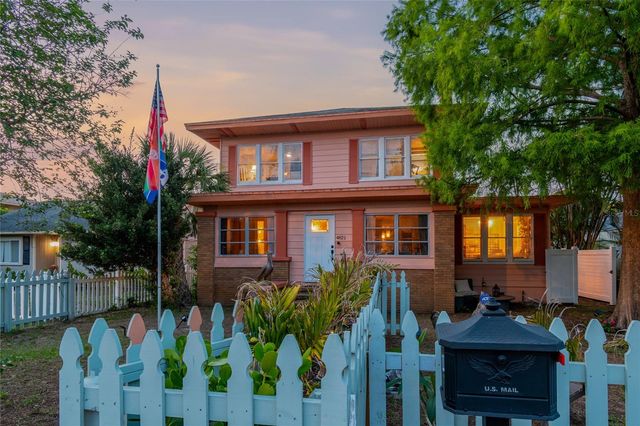 4621 9TH AVENUE N, St Petersburg, FL 33713